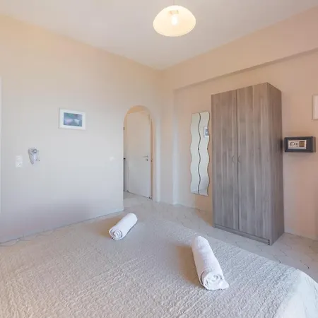 Eden Sea View Apartment Mesongi